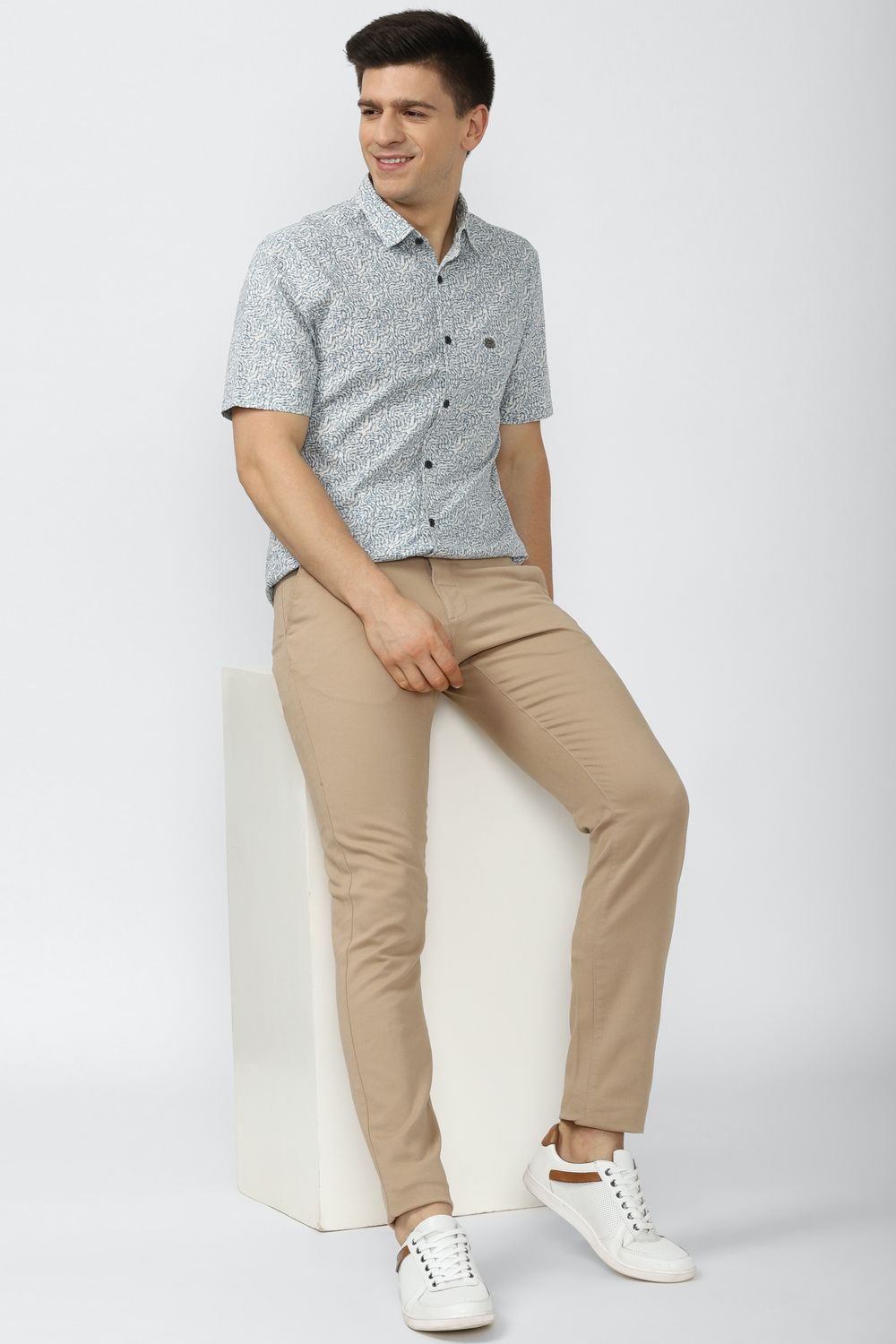 Men Blue Super Slim Fit Print Half Sleeves Casual Shirt