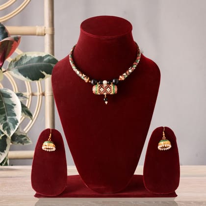 Multicolor Meenakari Mandaliya Necklace Set With Earrings Multicolor Meenakari Mandaliya Necklace Set With Earrings