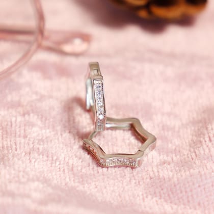 Zarkan Minimal Single Line Star Silver Earrings