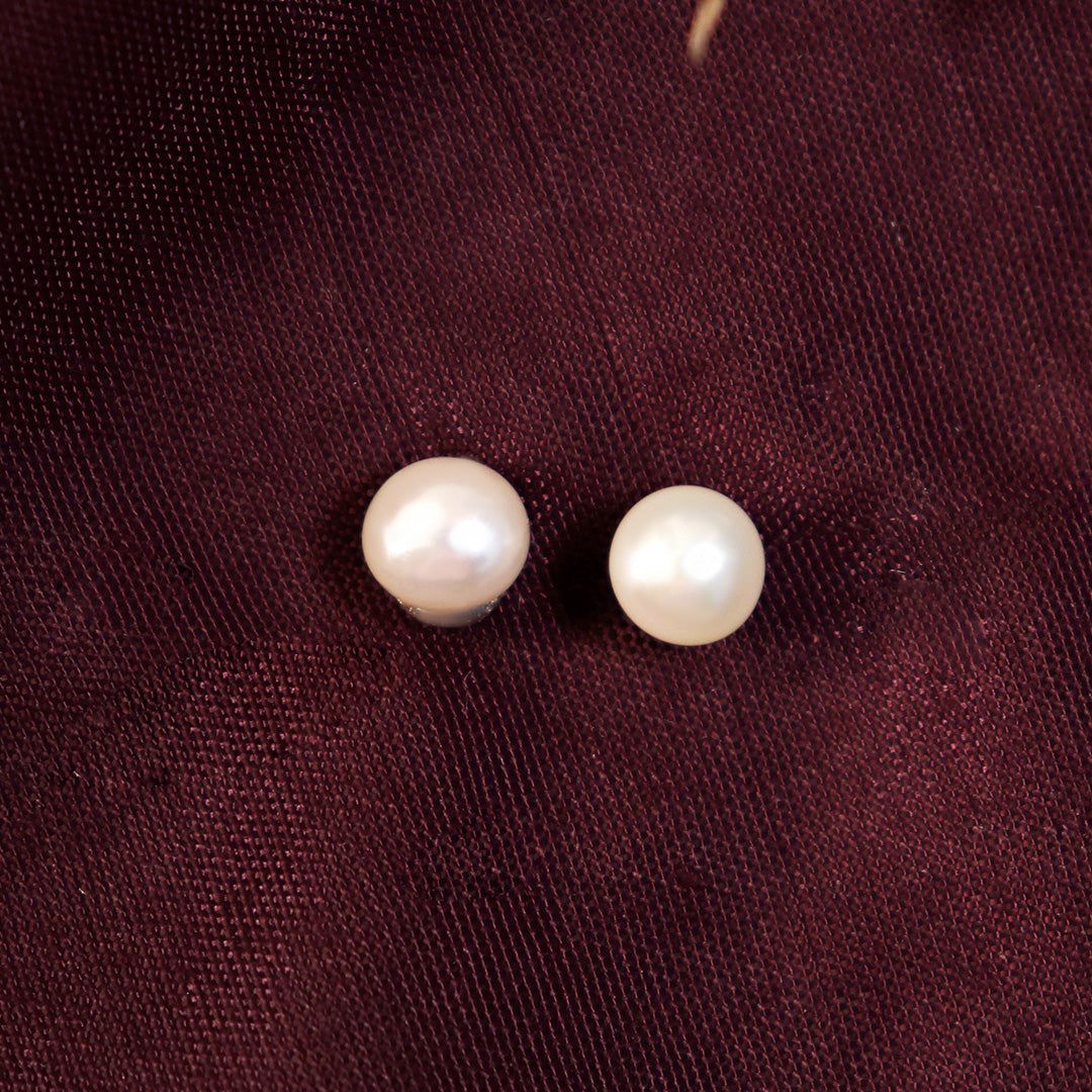 Zarkan Micro Pearl Silver Studs