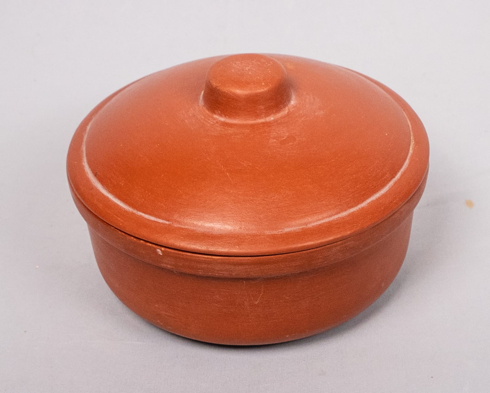 **Handmade Clay Pot with Lid**