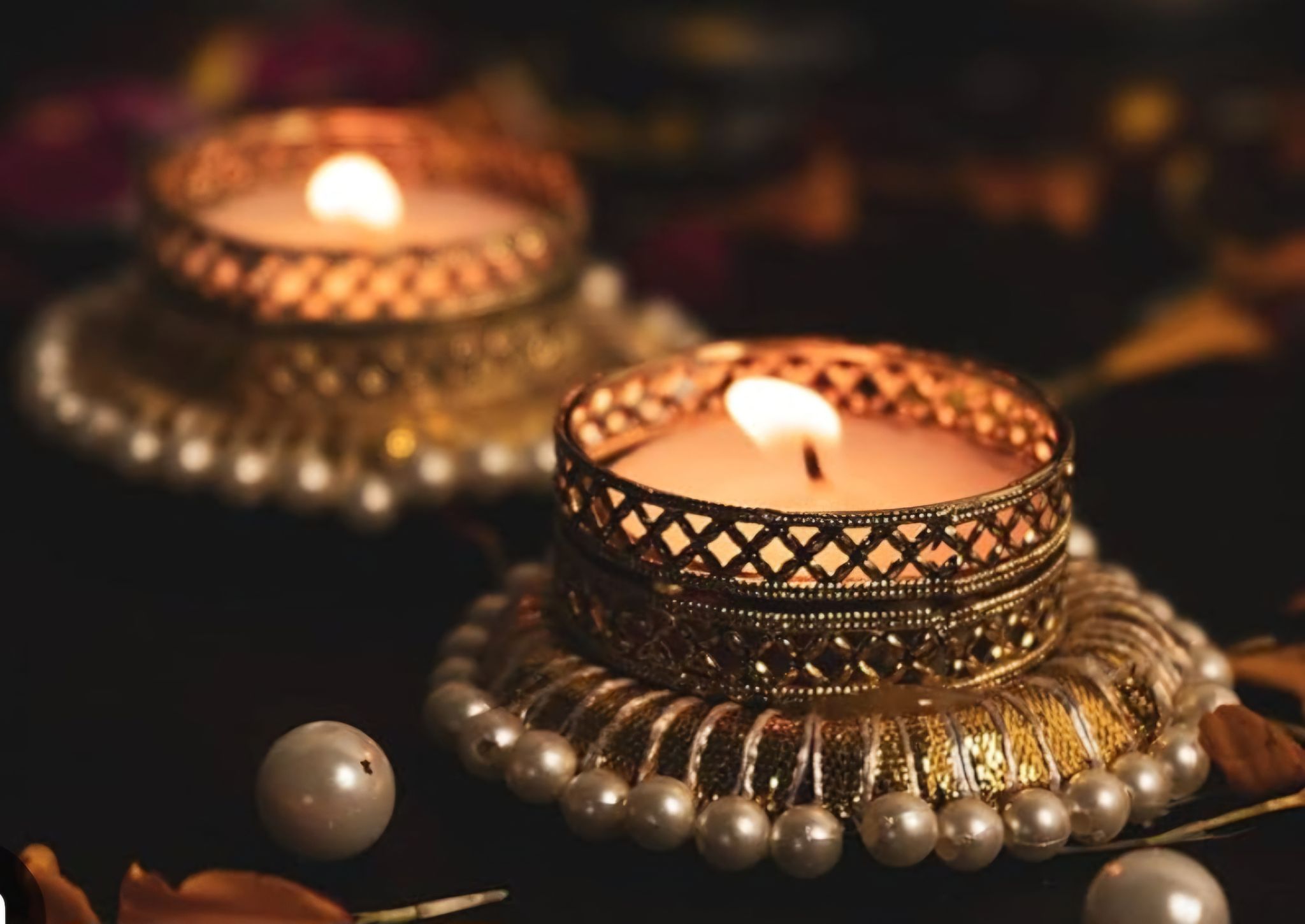 Elegant Pearl Beaded Tealight Candle Holder