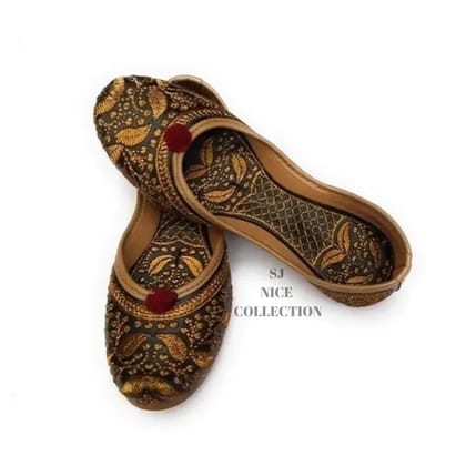 Embroidered Ethnic Indian Punjabi Jutti for Women 1 set (6 pc- IND-4, IND-5, IND-6, IND-7, IND-8, IND-9) Embroidered Ethnic Indian Punjabi Jutti for Women 1 set (6 pc- IND-4, IND-5, IND-6, IND-7, IND-8, IND-9)