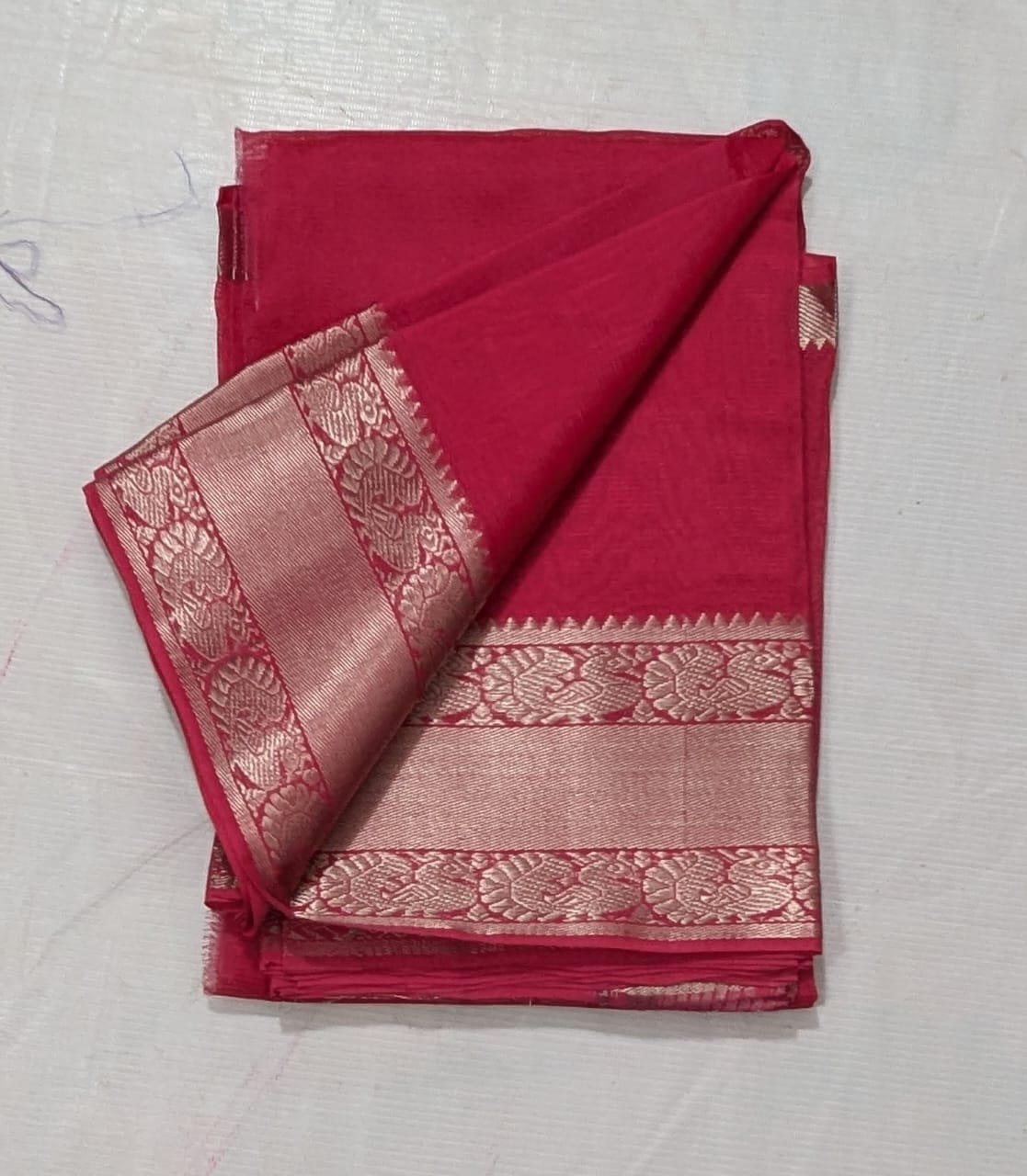 Red Pure Handloom Cotton Saree With Golden Zari Border