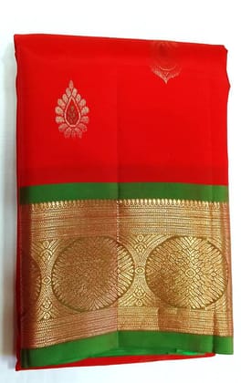 Red and Green Silk Saree with Golden Zari Border Red and Green Silk Saree with Golden Zari Border