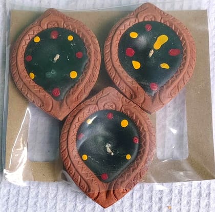 Clay Diya Candle (Set of 3) Clay Diya Candle (Set of 3)
