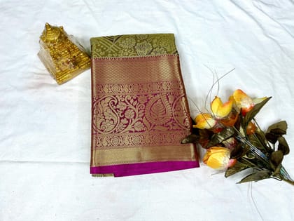 Green and Pink Kanchipuram Silk Saree With Blouse Piece Green and Pink Kanchipuram Silk Saree With Blouse Piece