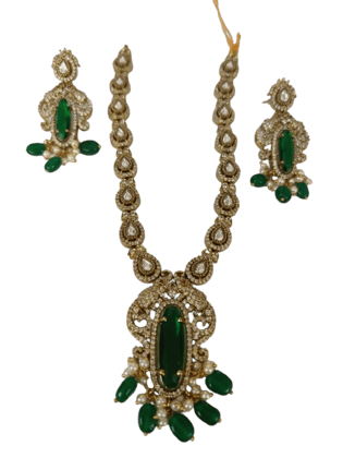 Stunning Gold-Plated Kundan Necklace Set with Green Stones and Pearls