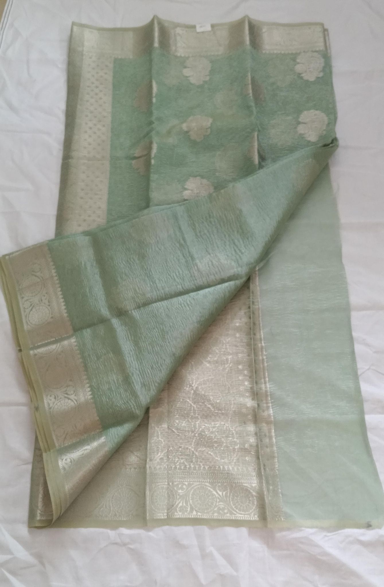 KALAVATHI SAREES AND CLOTHING
