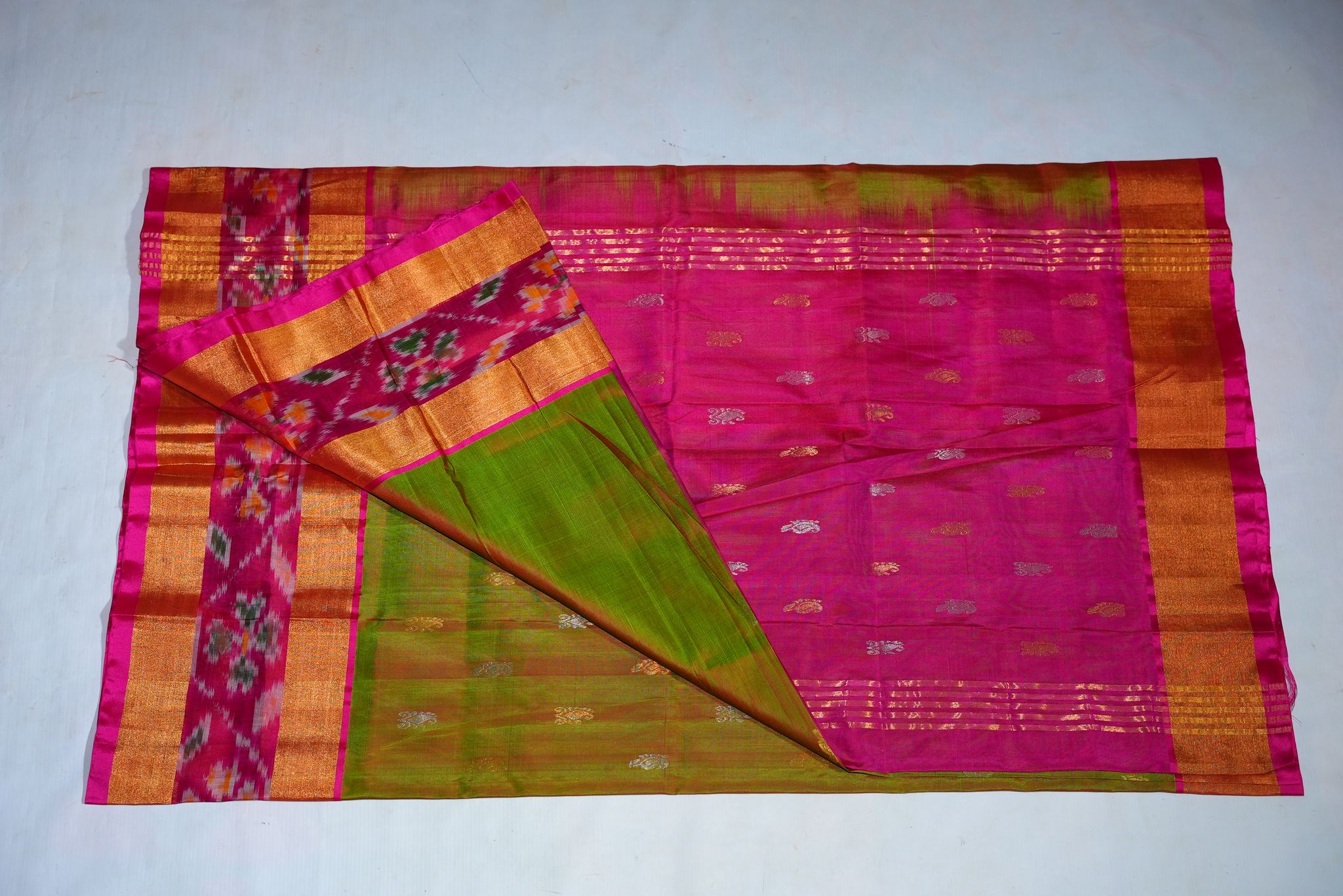 uppada pochemapalli boder with buta Green and Pink sarees