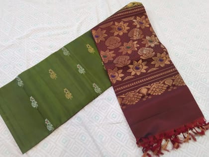 Green and Maroon Silk Saree with Blouse Piece Green and Maroon Silk Saree with Blouse Piece