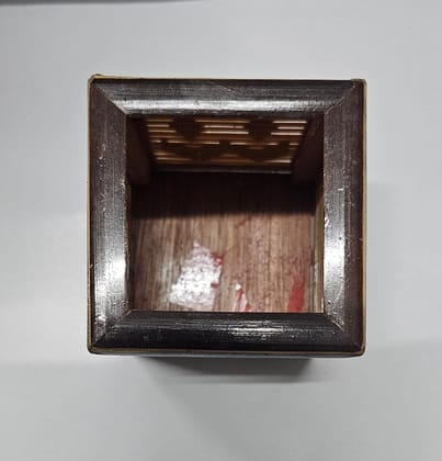 Chinese Vintage Style Wooden Pen Stand Chinese Vintage Style Wooden Pen Stand