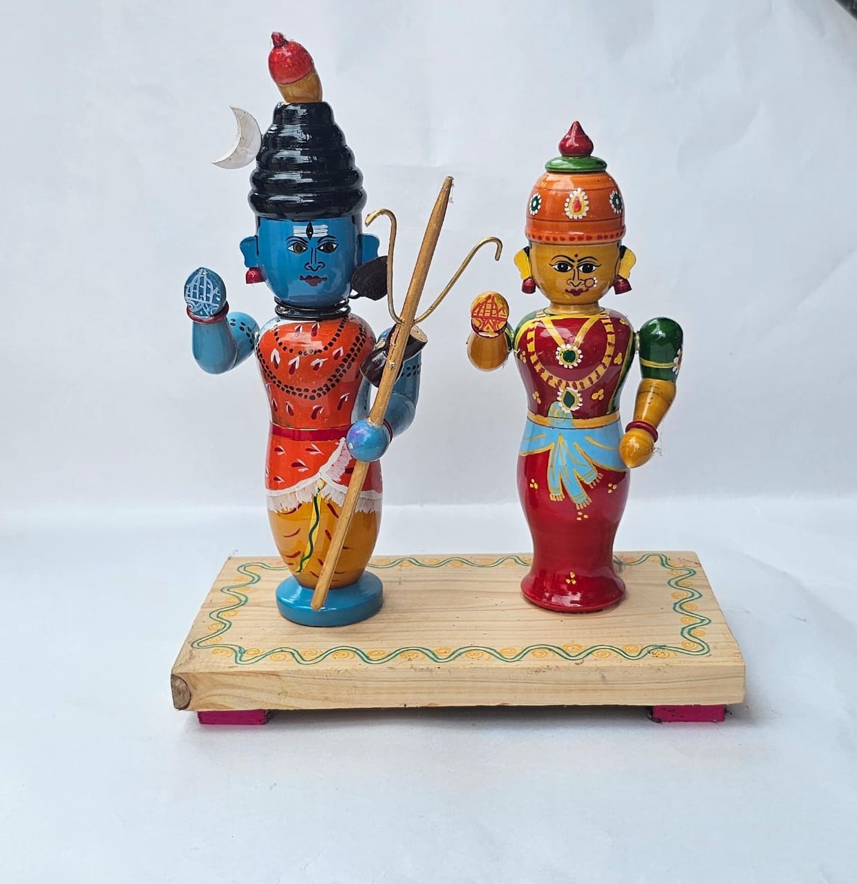Wooden Lord Shiva and Parvati Statue