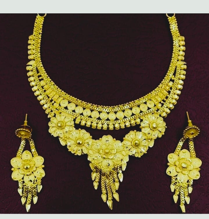  Stunning Gold-Plated Kundan Necklace Set with Earrings for Women
