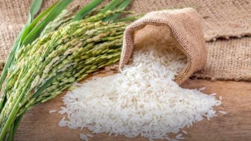 HUSKING ( DHEKI CHATA ) BASKATI RICE