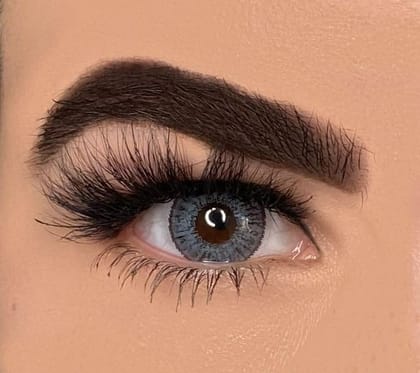 MD SPARKLE QUARTERLY STERLING GRAY COLOR CONTACT LENS WITH CASE AND 80ML SOLUTION (PACK OF 1 PAIR)