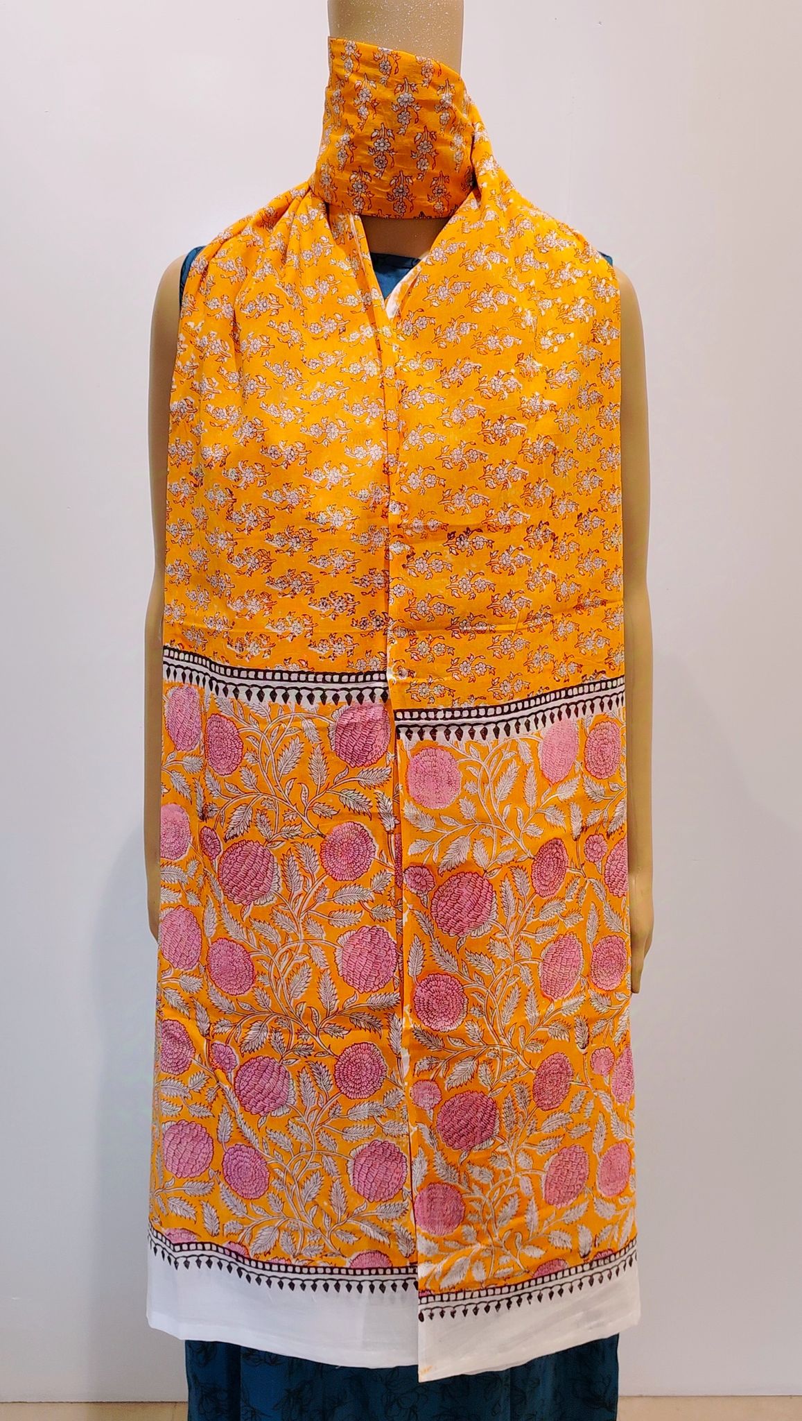 Jaipur Booti Dupatta