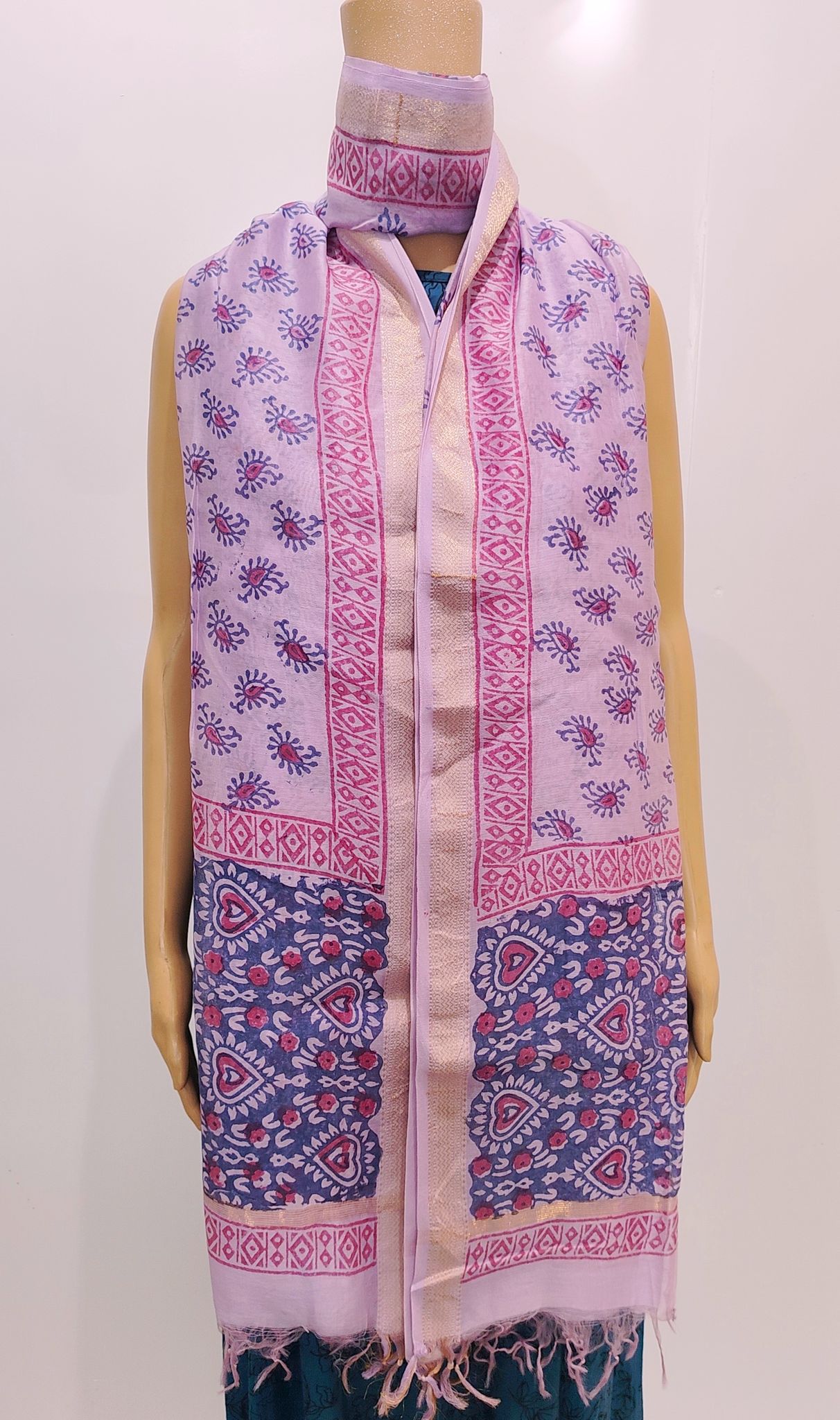 Paan Jaal Maheshwari Dupatta