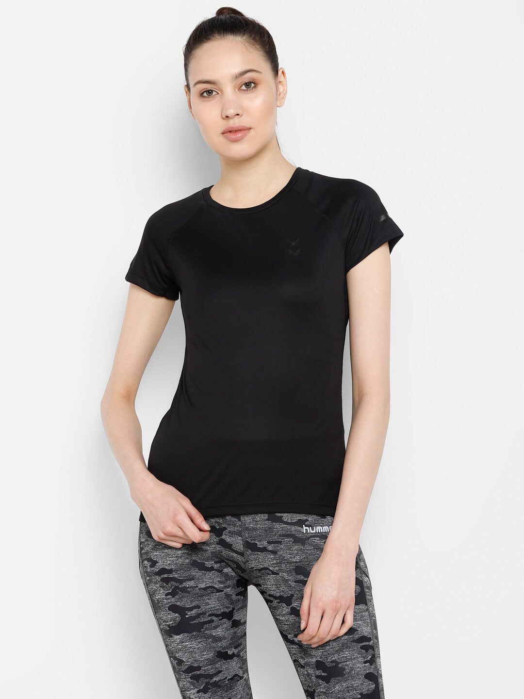 Rute Performance Women Polyester Black T-Shirt