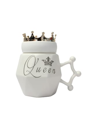 IZZHAAR Ceramic Mug with Lid (465 ML) Microwave Safe Coffee Mugs for Gift, Queen Printed Mugs for Tea and Coffee, Drinking Cups for Gifts, Perfect for Home and Gifting (White)