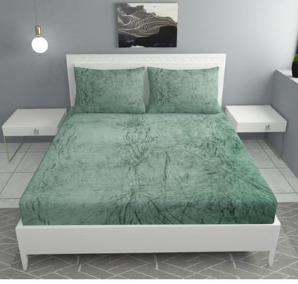  Soft and Warm Microfiber Green Bed Sheet Set