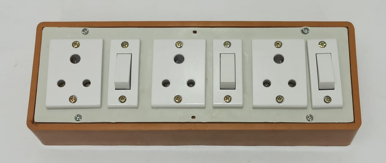 6A 3 Sockets (3 Pin Socket) & 3 Switch Extension Box with 6A Plug & 40m Wire