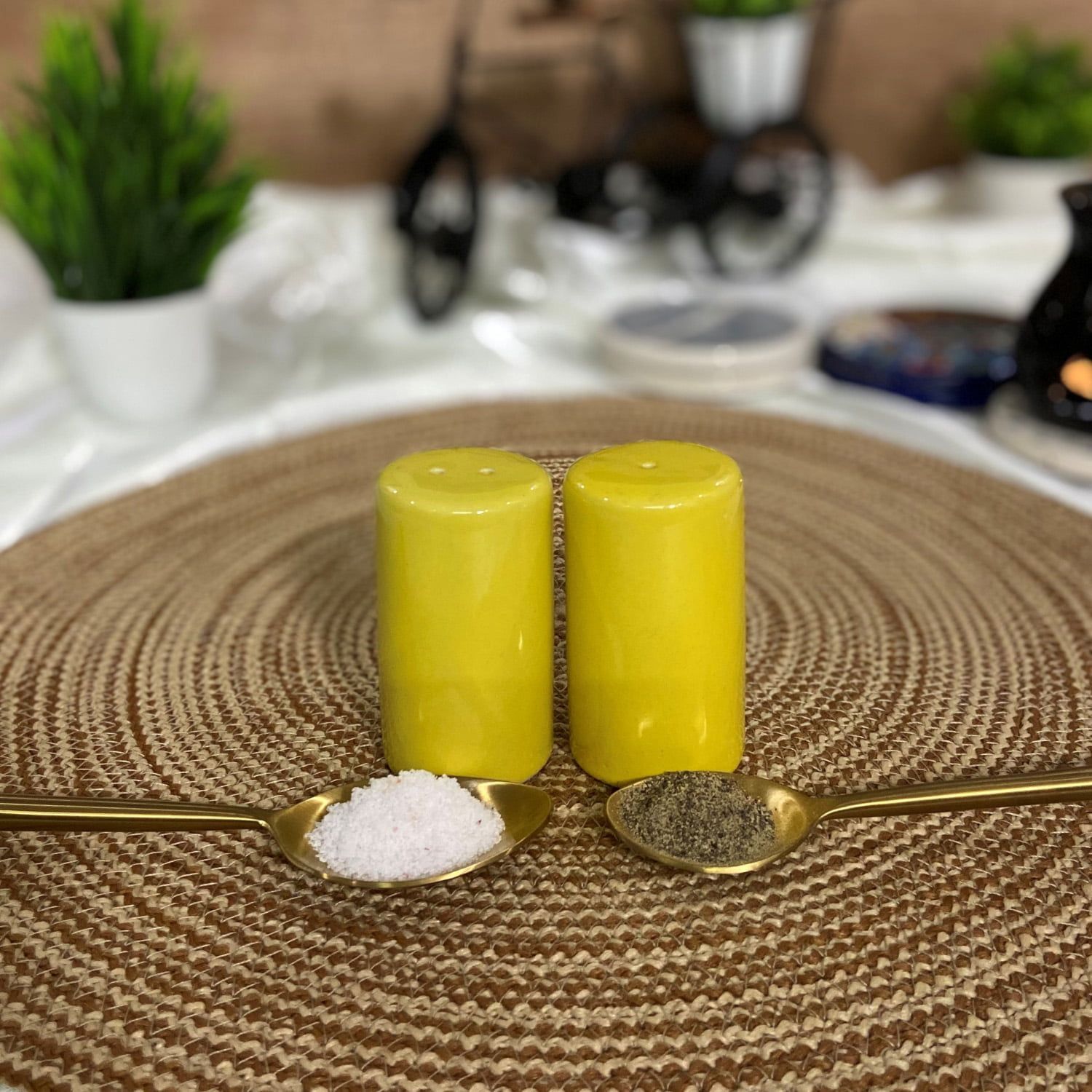 Ceramic Dining Yellow Ceramic Handmade Salt &amp; Pepper Shakers