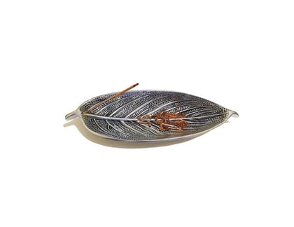 Export Quality Metal Agarbatti Stand Incense Stick Holder with Ash Catcher for Puja - Metal Incense Sticks Stand Holder for Home, Shop and Office Temple Decoration Export Quality Metal Agarbatti Stand Incense Stick Holder with Ash Catcher for Puja - Metal Incense Sticks Stand Holder for Home, Shop and Office Temple Decoration