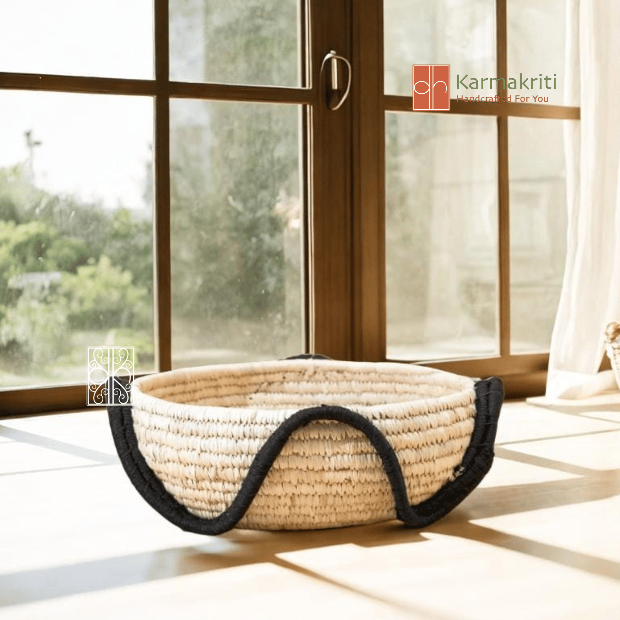 Dried Palm Leaves Coffee Table Organiser