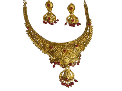 Gold-plated copper necklace set with red beads Gold-plated copper necklace set with red beads