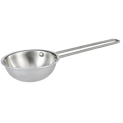 18/10 Stainless Steel Saucepan with Long Handle 18/10 Stainless Steel Saucepan with Long Handle