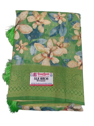 Green Floral Print Saree With Blouse Piece
