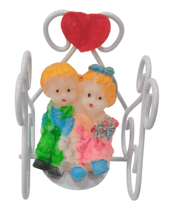 **Romantic Couple Figurine for Home Decor**