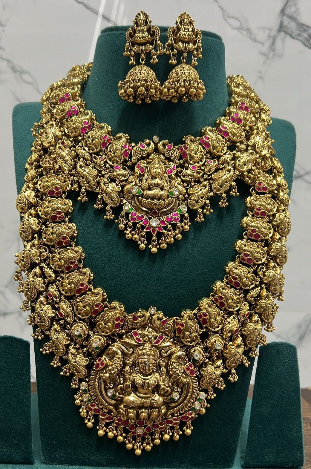 "Exquisite Antique Gold Temple Jewellery Set with Ruby Stones"
