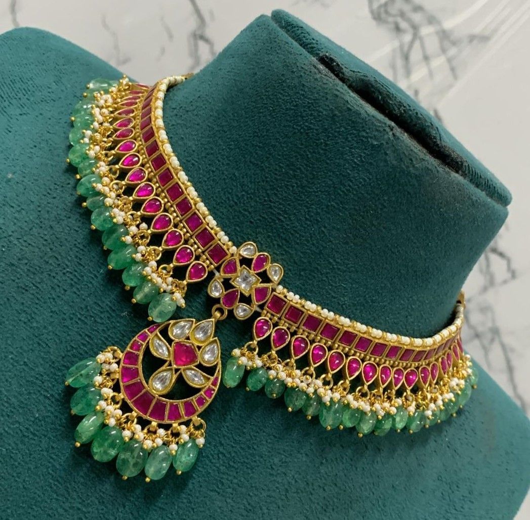 Exquisite Kundan Meenakari Choker Necklace Set with Pearls and Emeralds in 22K Gold