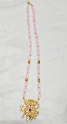 Delicate Pink Beaded Necklace with Gold-Plated Pendant Delicate Pink Beaded Necklace with Gold-Plated Pendant