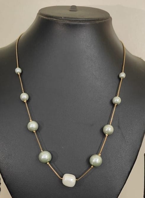 Gold Chain Necklace with Green and White Pearls