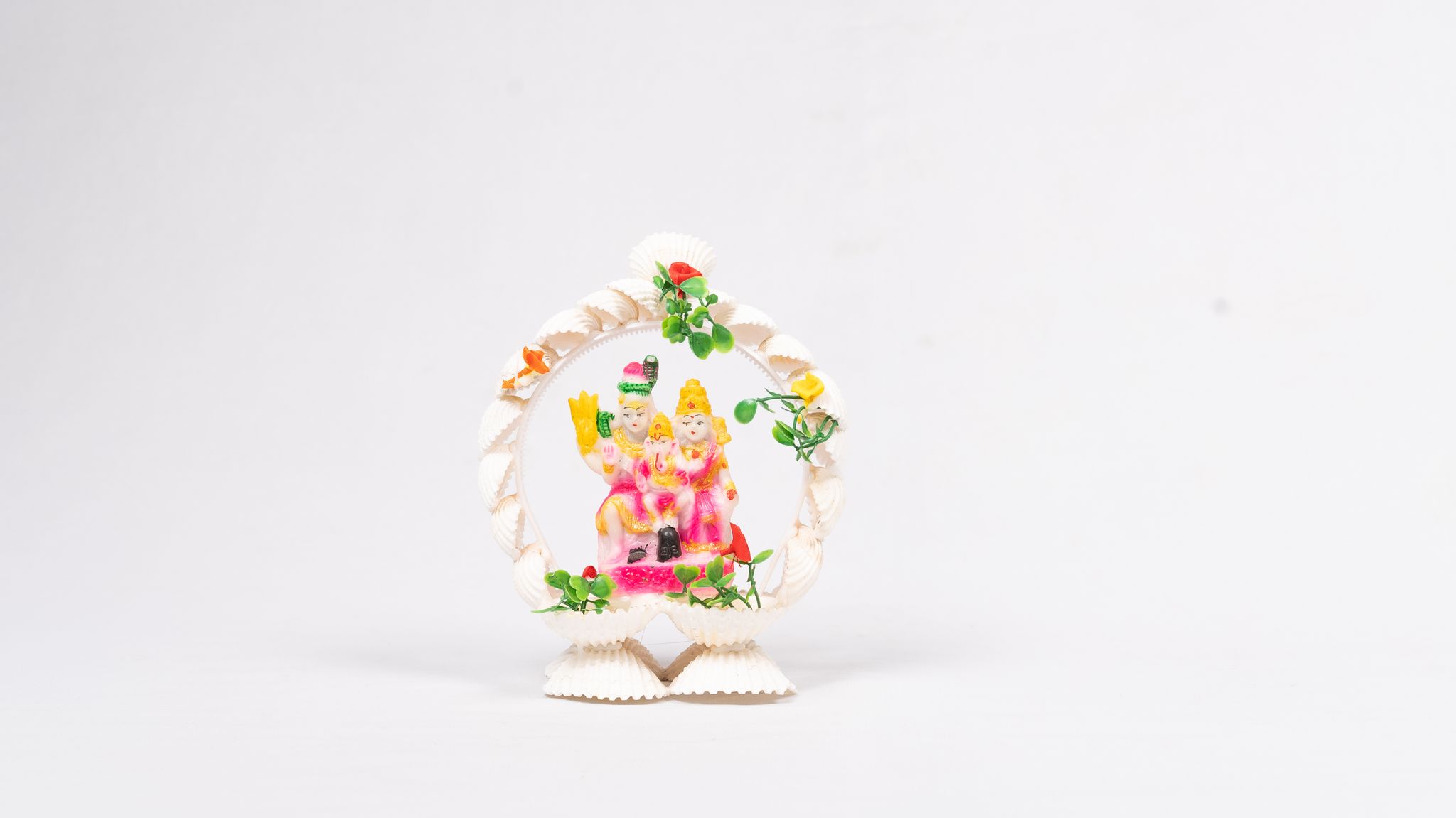 Lord Vishnu and Goddess Lakshmi Conch Shell Statue