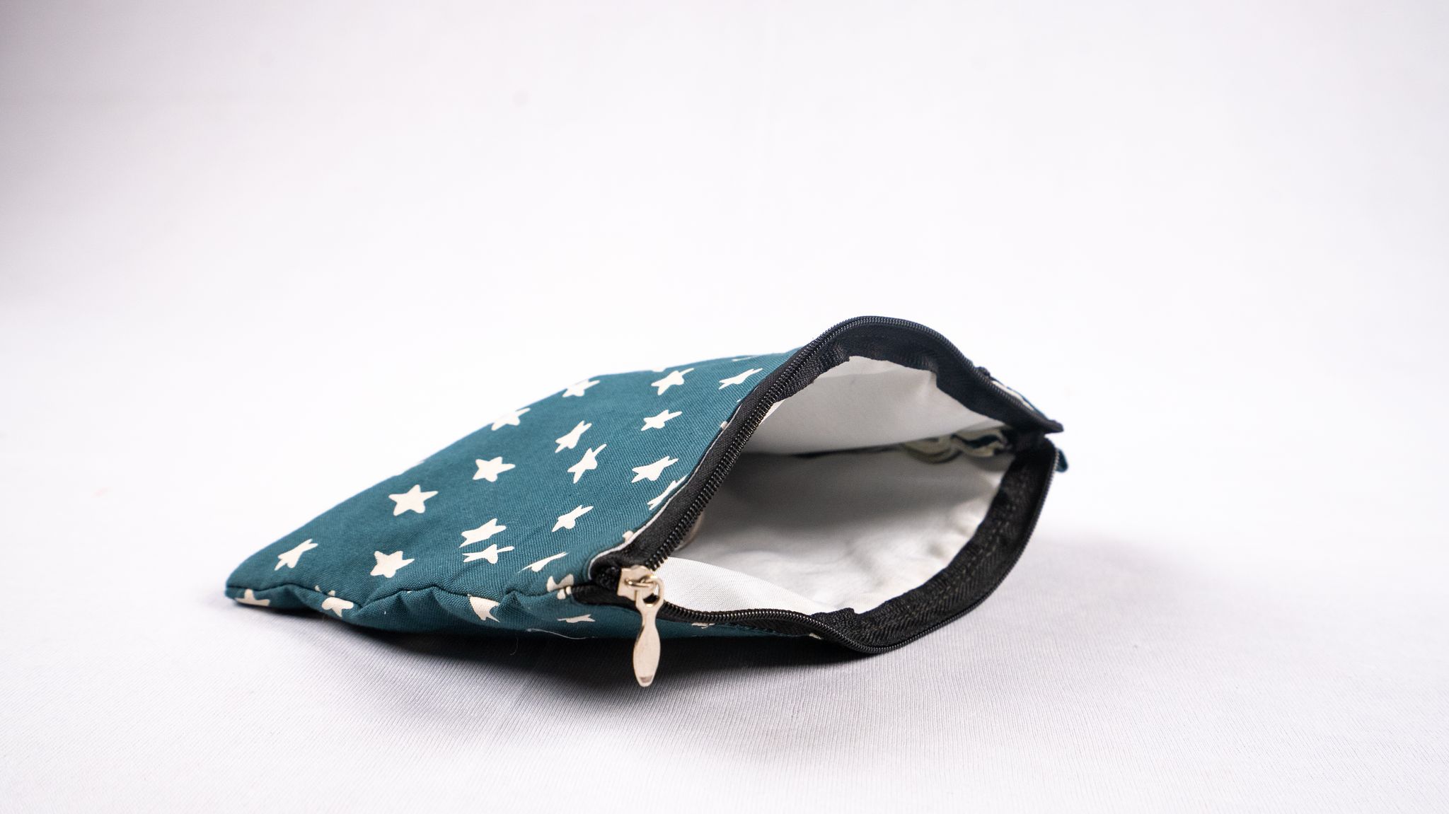 Handicraft Ladies Traditional Mobile Phone Pouch
