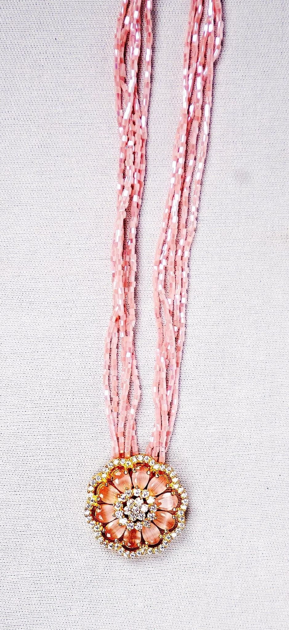 "Elegant Pink Beaded Necklace with Rhinestone Flower Pendant"