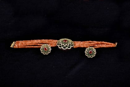 CHOKER NECKLACE