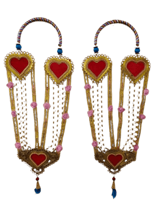 Traditional Indian V-Shaped Mangalsutra Necklace with Beads and Heart-Shaped Pendants Traditional Indian V-Shaped Mangalsutra Necklace with Beads and Heart-Shaped Pendants