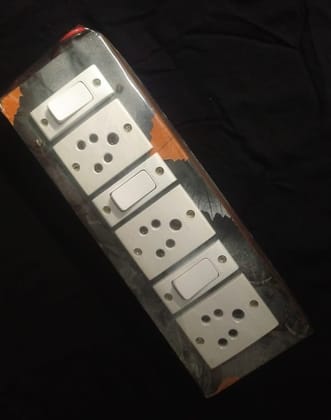 White & Brown Combination 2in1 Sockets 3 Nos and 3 Switches White & Brown Combination 2in1 Sockets 3 Nos and 3 Switches