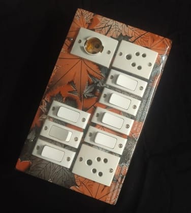 White 7 Switch 2 2in1 Socket Extension Board with 1 Bulb Holder White 7 Switch 2 2in1 Socket Extension Board with 1 Bulb Holder
