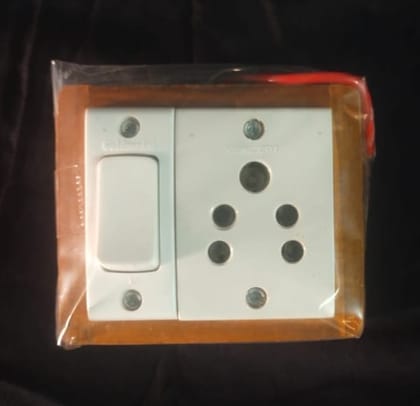 White 6 Ampere 2in1 Socket and 1 Switch White 6 Ampere 2in1 Socket and 1 Switch