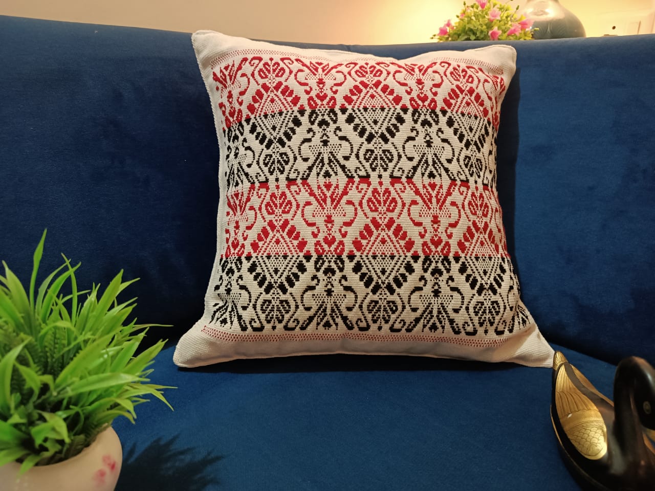 Luxury Hand Embroidered Decorative Throw Pillow Cover With Insert