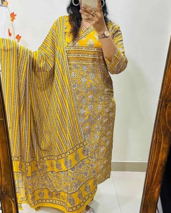 Women Floral Printed Angrakha Pure Cotton Kurta with Trousers & With Dupatta