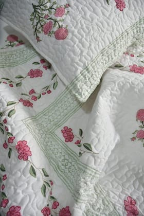 Pink Gulshan Quilted Bedcover : Stylish and Simple King size 90x108 inches Pink Gulshan Quilted Bedcover : Stylish and Simple King size 90x108 inches