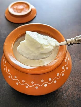 Traditional Set Curd in Earthen Pot - 1 kg - One earthen pot containing curd