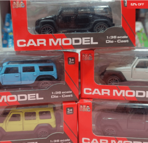 Esmi- *Die Cast - Jeep/Thar/Defender Car model with friction wheels*